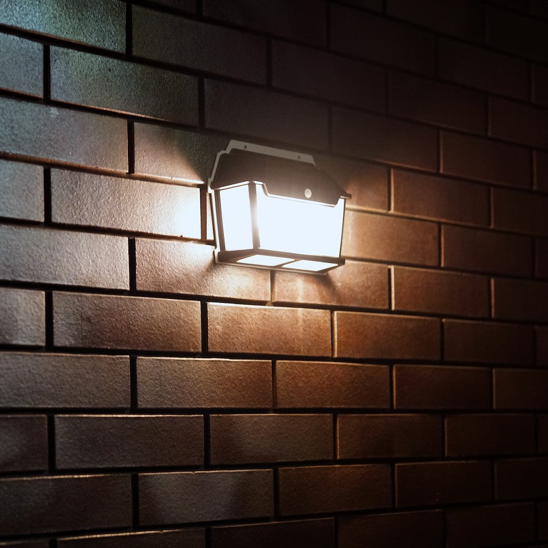 Filo Triple Solar Wall Lamp 3000K